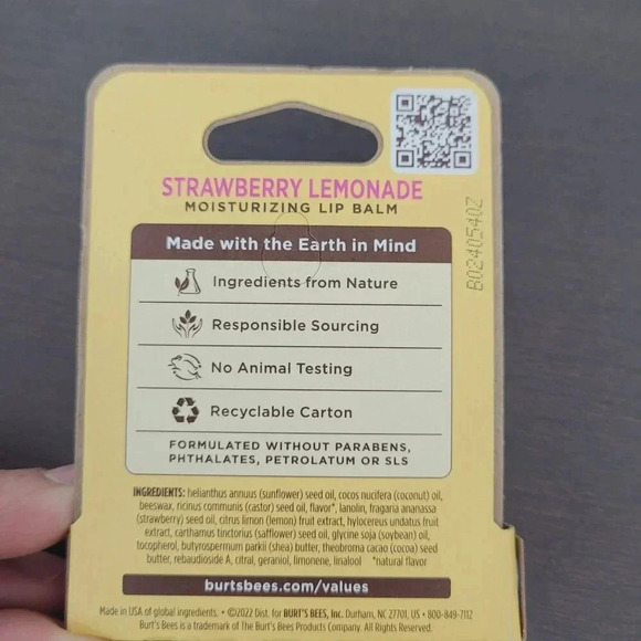 Burts Bees Natural Lip Balm Set - Strawberry Lemonade & Tropical Pineapple  14CT - Picture 2 of 4